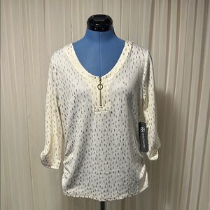 Daisy Fuentes Cream Blouse with Gold Accents